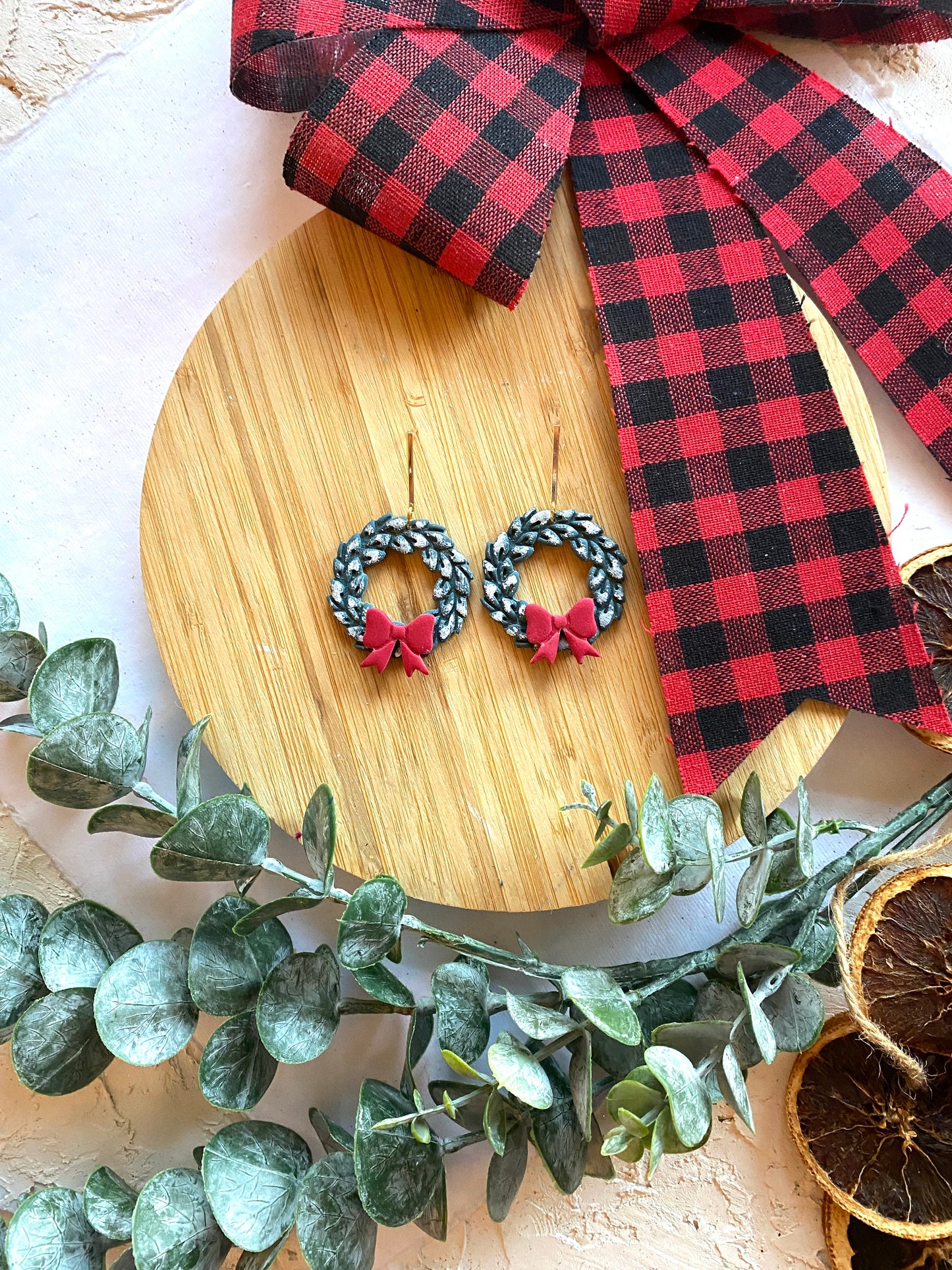 Flocked wreaths