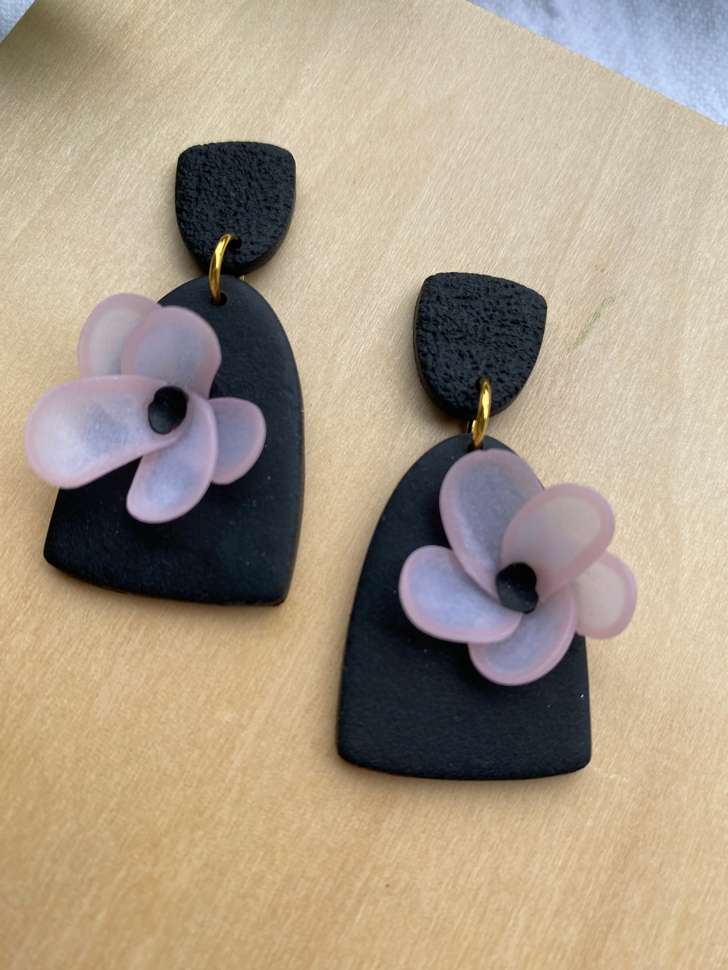 Translucent flowers on base