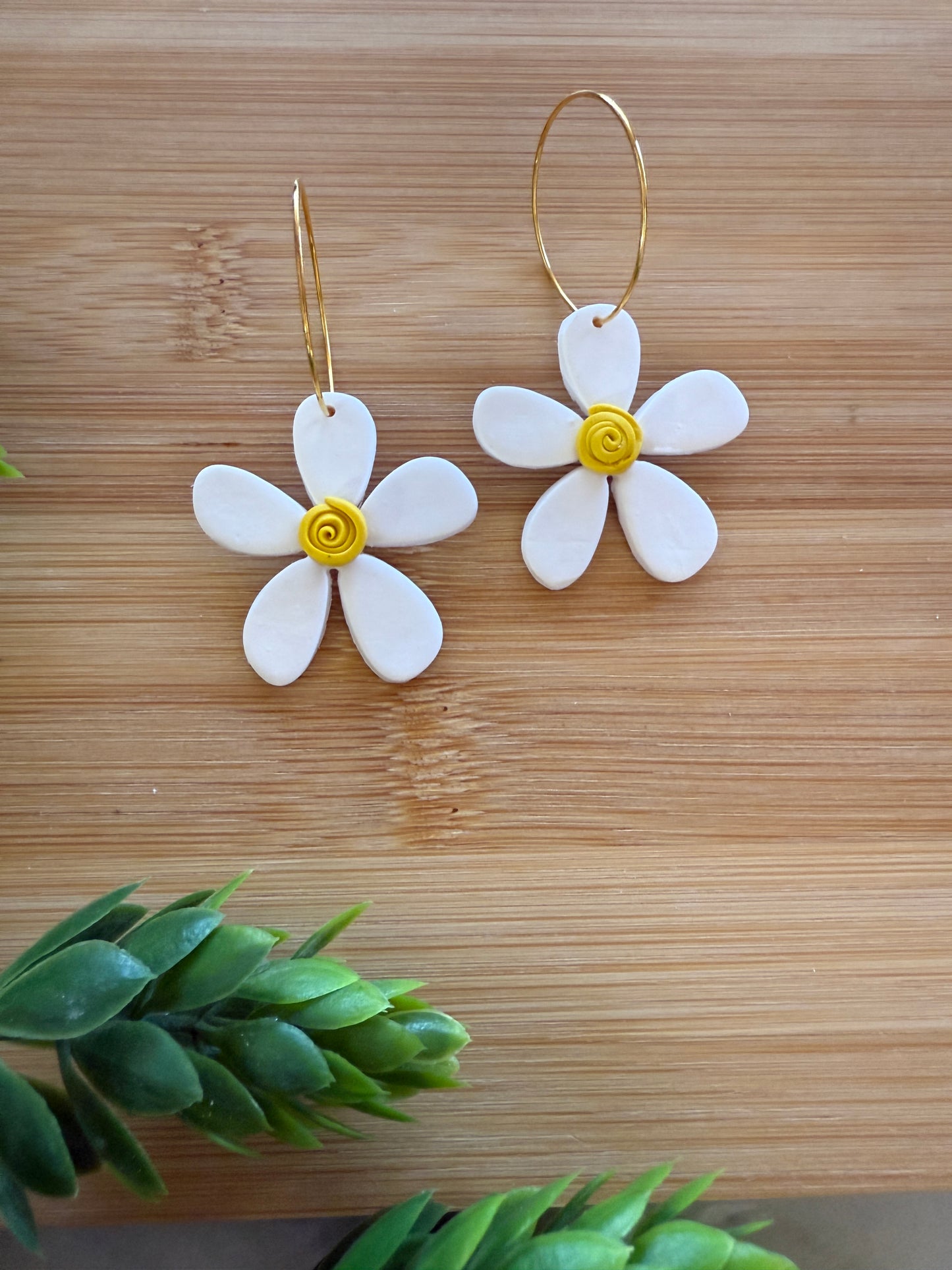 Ketanji daisy hoops