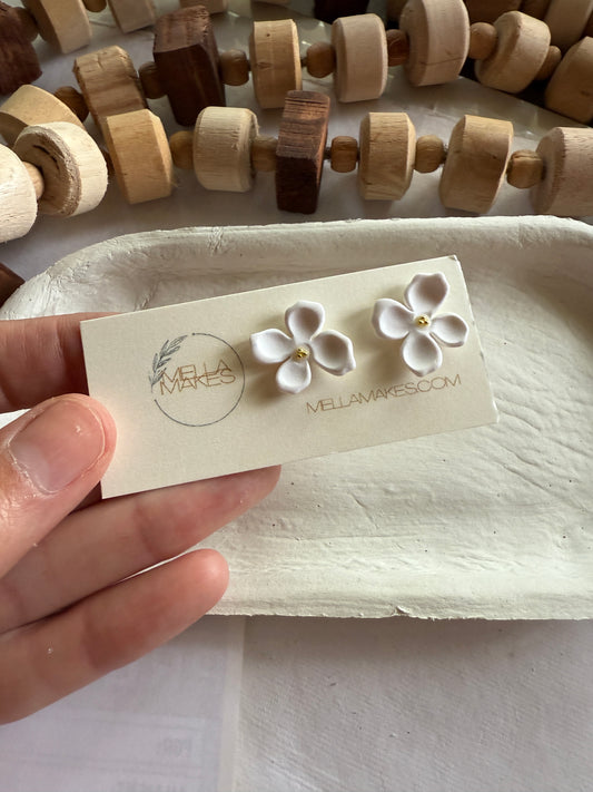 Small dogwood studs