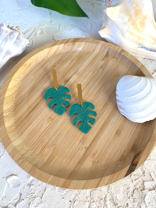 Monstera dangles